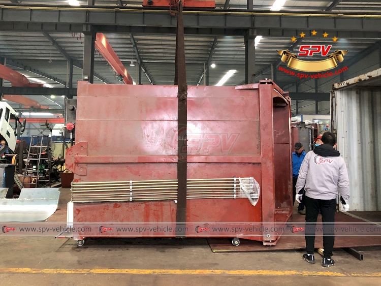 10 CBM Garbage Compactor Body - Loading 01 10 CBM Garbage Compactor Body - Loading 01